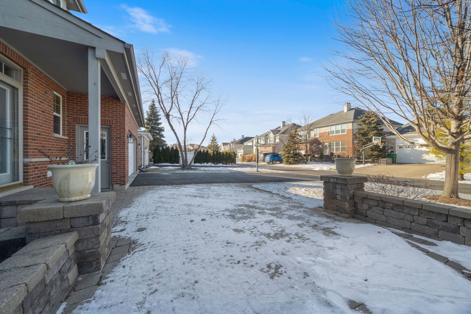 408 N White Deer Trail, Vernon Hills, IL 60061