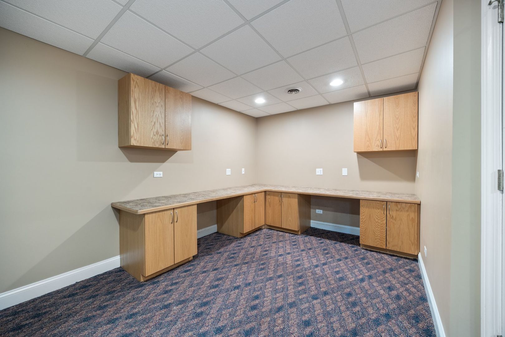 408 N White Deer Trail, Vernon Hills, IL 60061