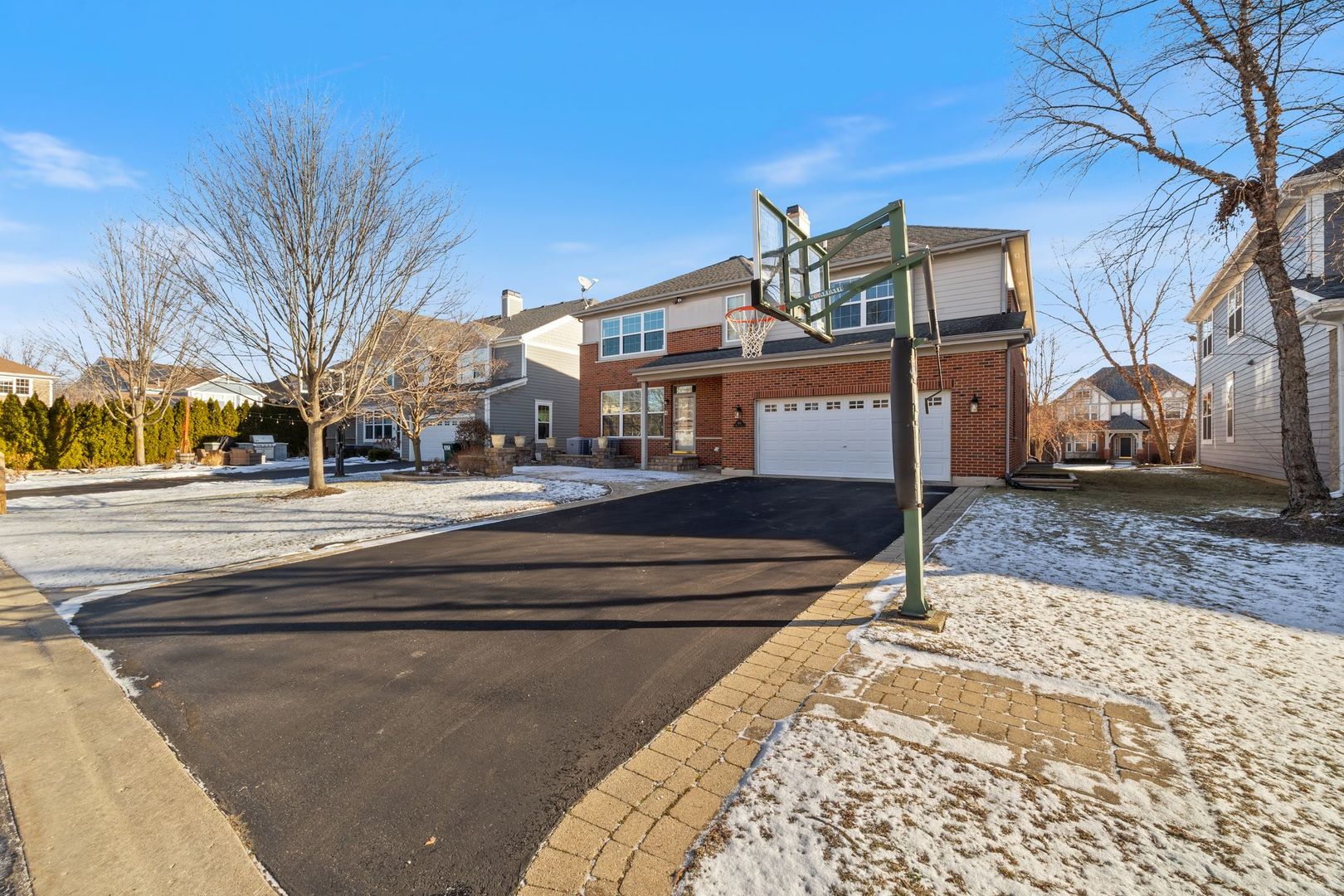 408 N White Deer Trail, Vernon Hills, IL 60061