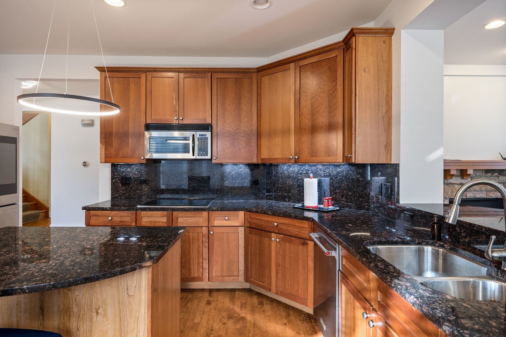 408 N White Deer Trail, Vernon Hills, IL 60061