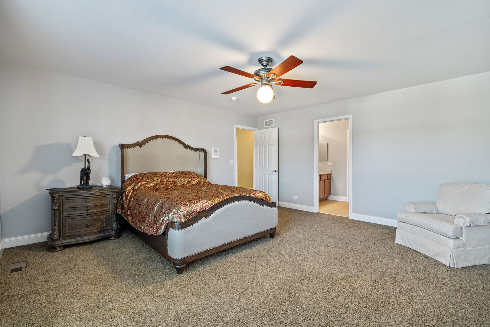 408 N White Deer Trail, Vernon Hills, IL 60061