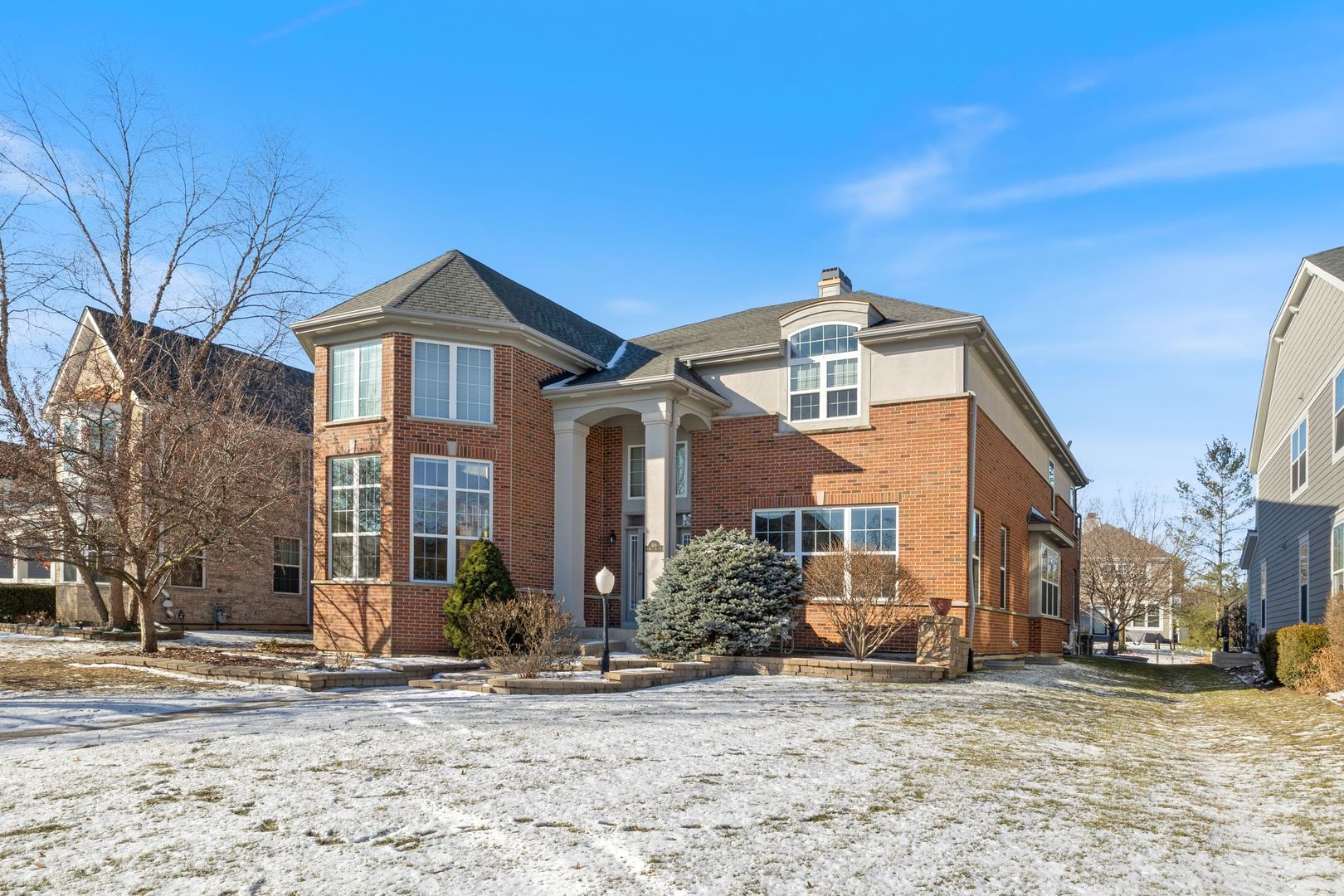 408 N White Deer Trail, Vernon Hills, IL 60061