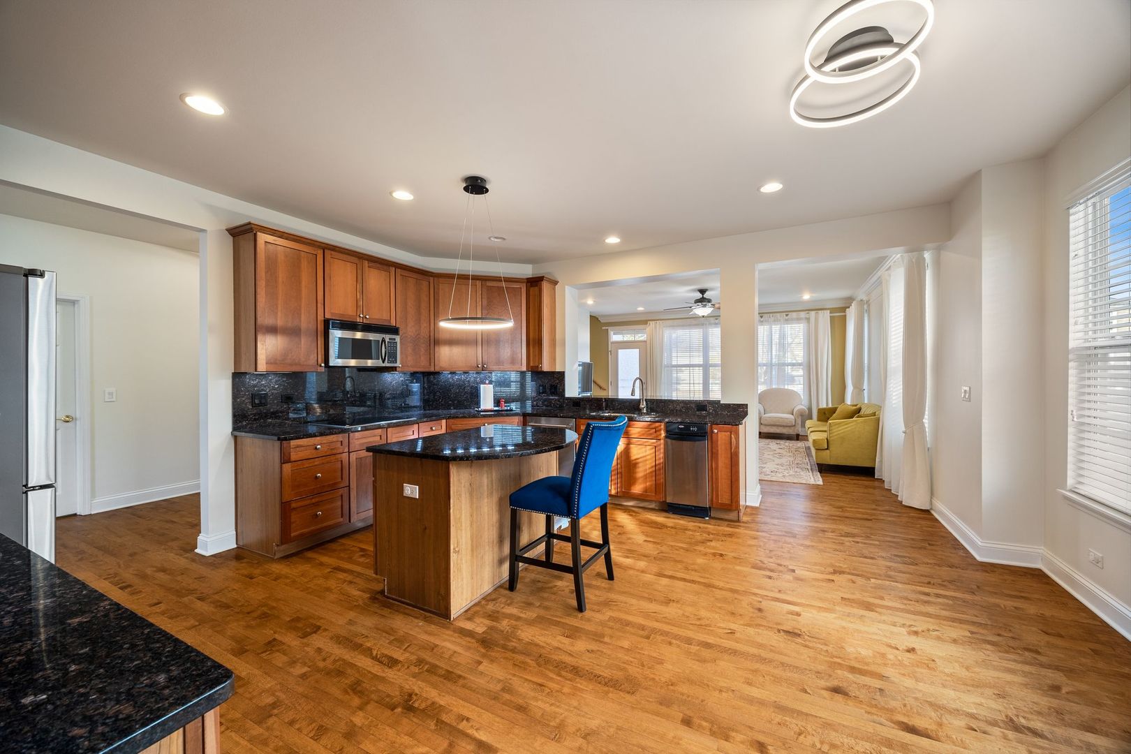 408 N White Deer Trail, Vernon Hills, IL 60061