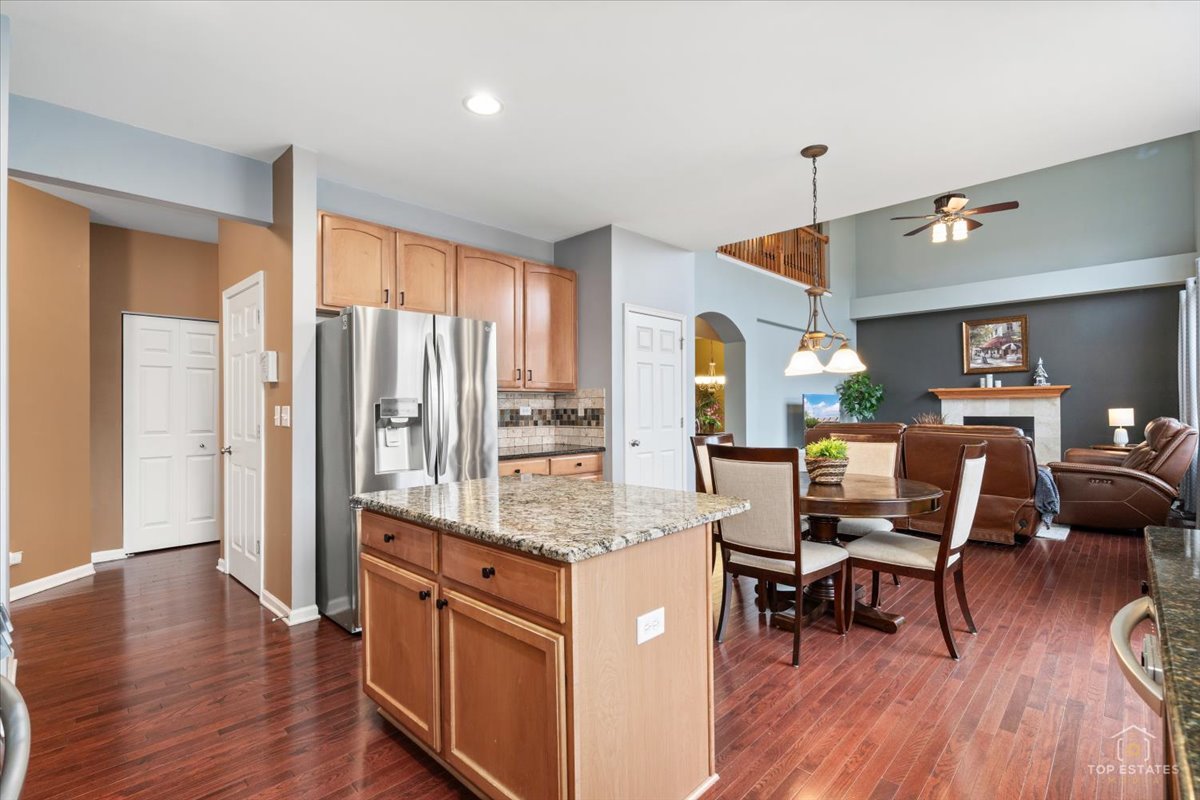 796 Singing Hills Drive, Volo, IL 60073