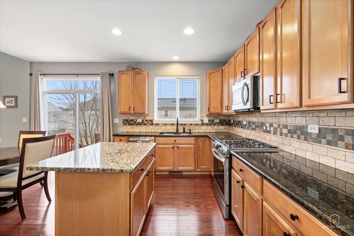 796 Singing Hills Drive, Volo, IL 60073