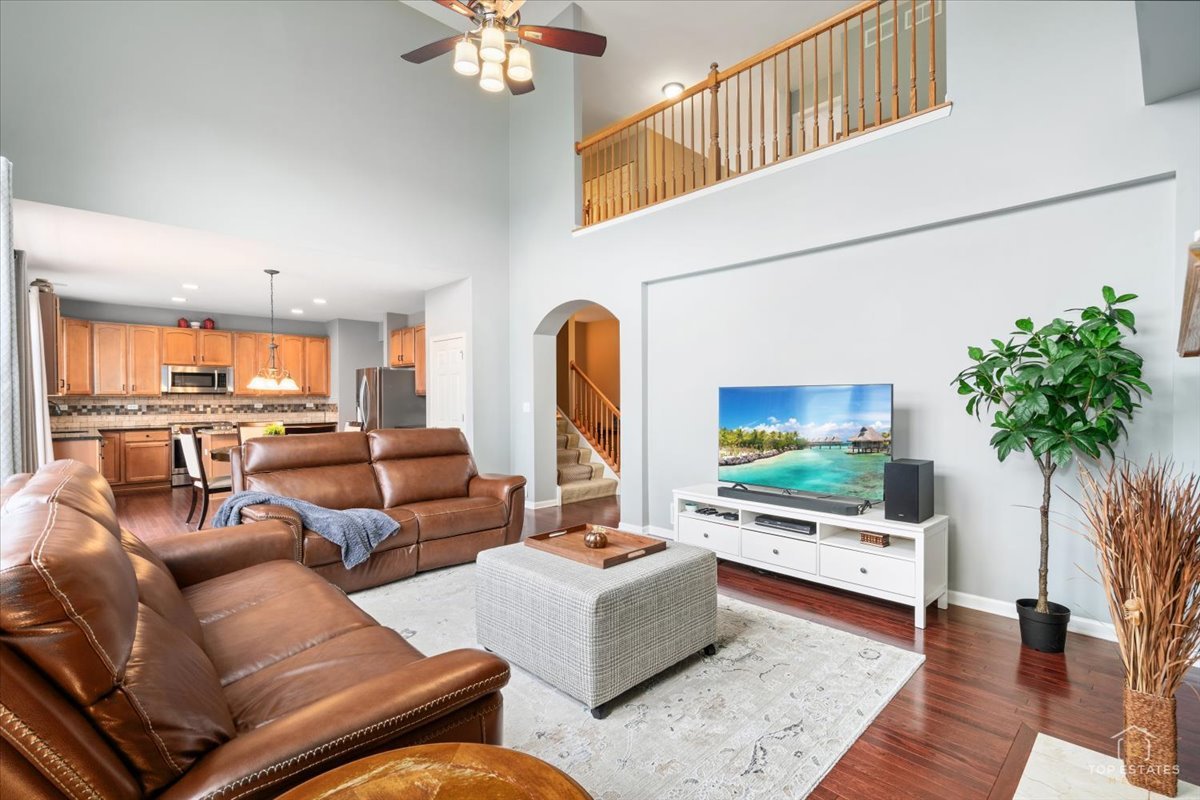 796 Singing Hills Drive, Volo, IL 60073