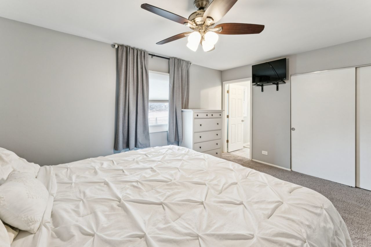 1520 Yorkshire Drive, Hanover Park, IL 60133