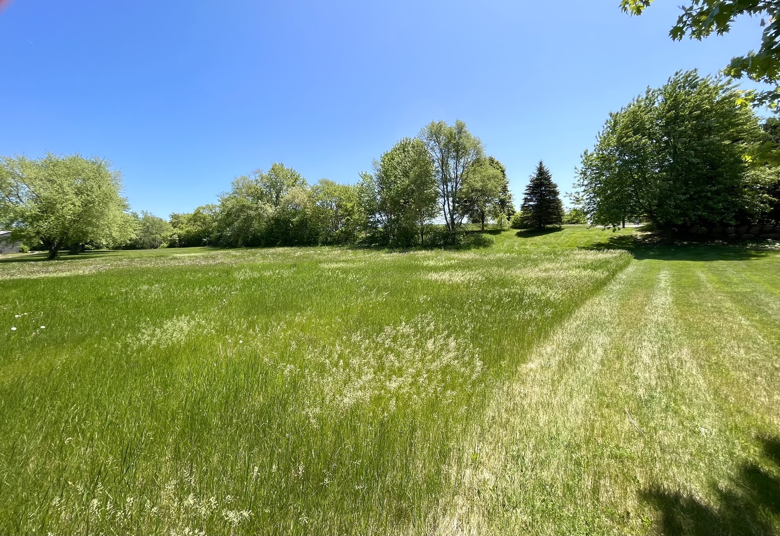 3013 N Us Highway 12, Spring Grove, IL 60081