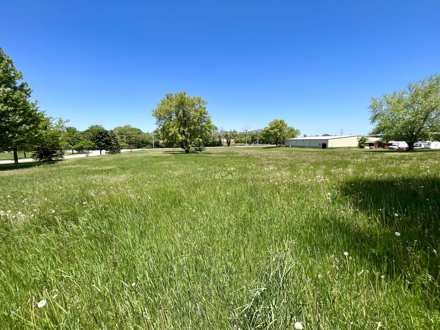 3013 N Us Highway 12, Spring Grove, IL 60081