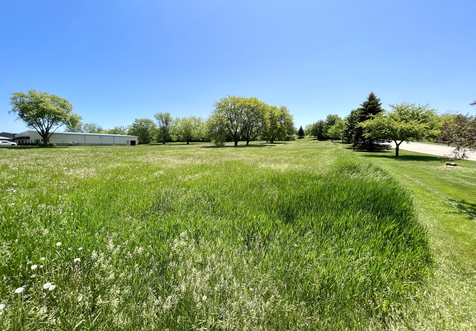 3013 N Us Highway 12, Spring Grove, IL 60081