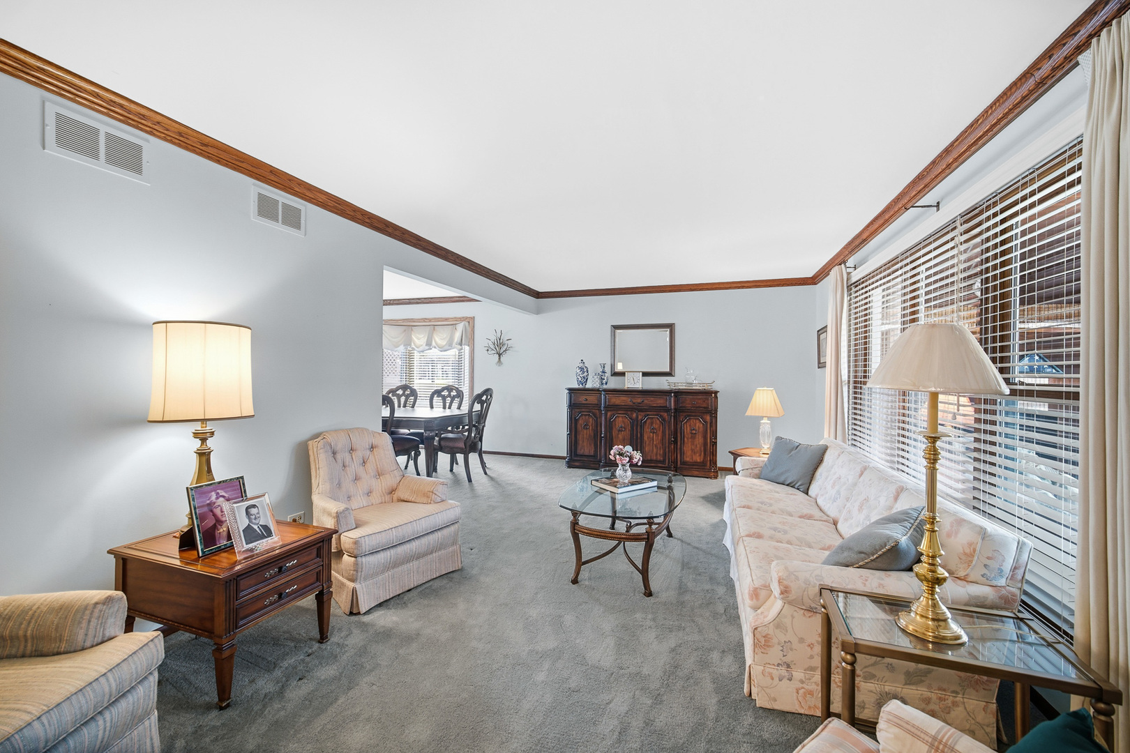 1750 Oxnard Drive, Downers Grove, IL 60516