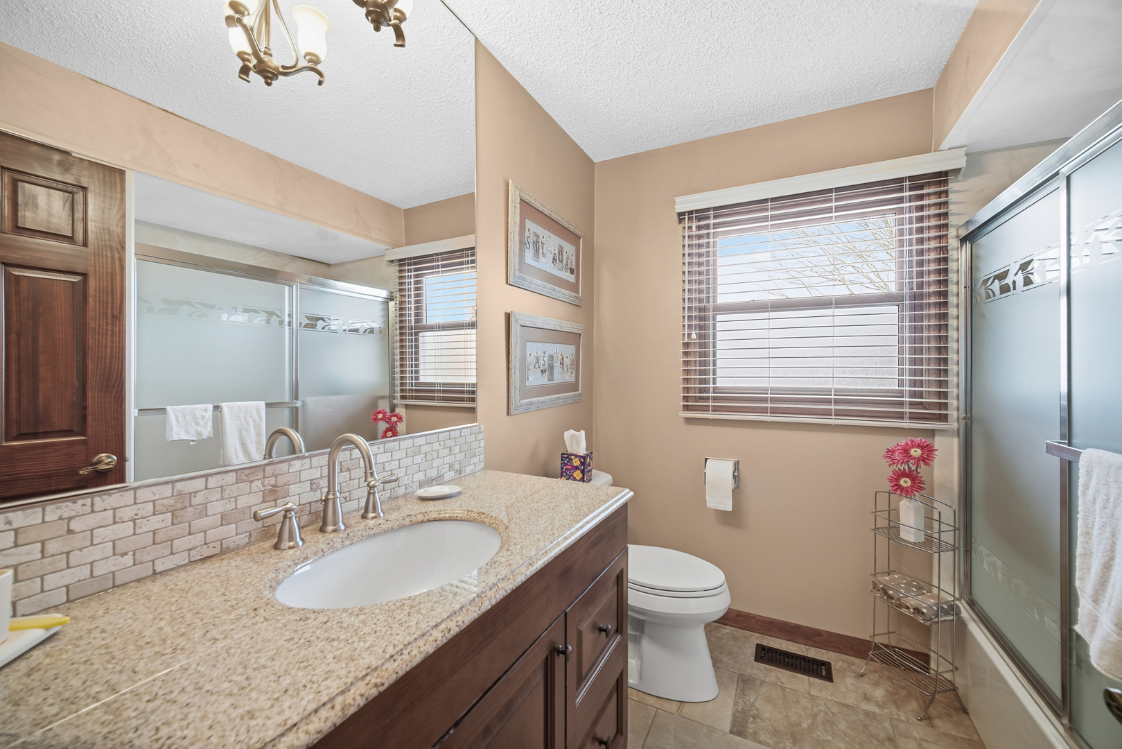 1750 Oxnard Drive, Downers Grove, IL 60516