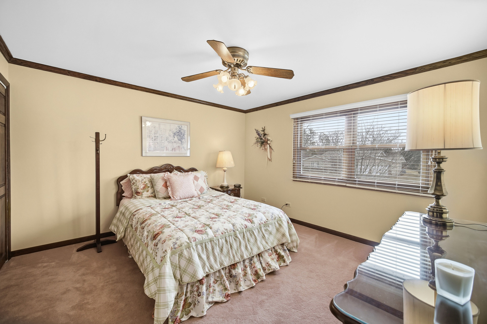 1750 Oxnard Drive, Downers Grove, IL 60516