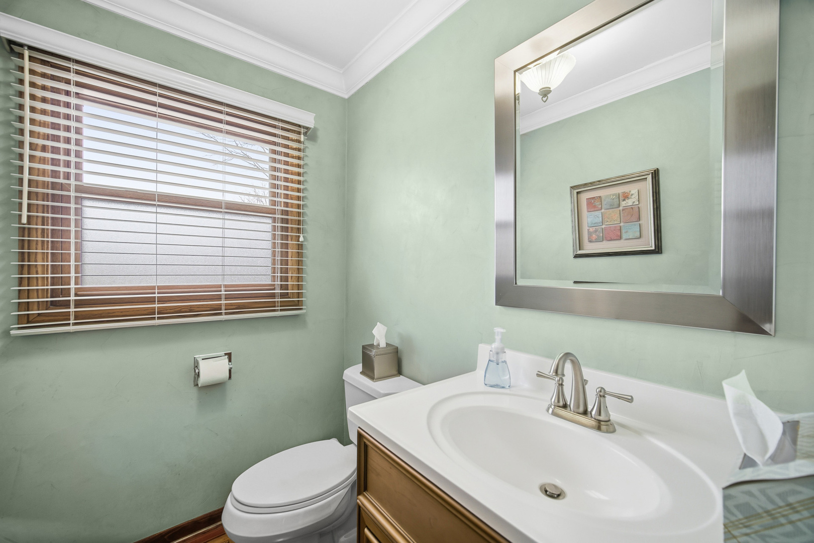 1750 Oxnard Drive, Downers Grove, IL 60516