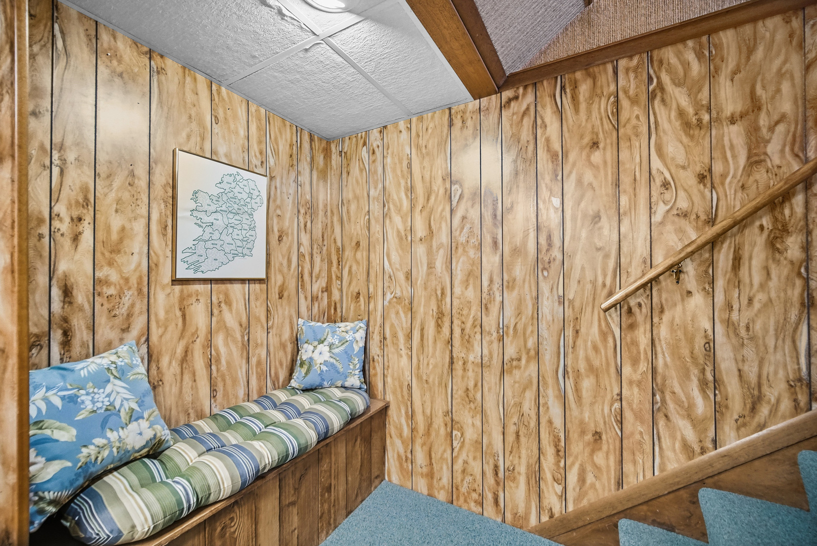 1750 Oxnard Drive, Downers Grove, IL 60516