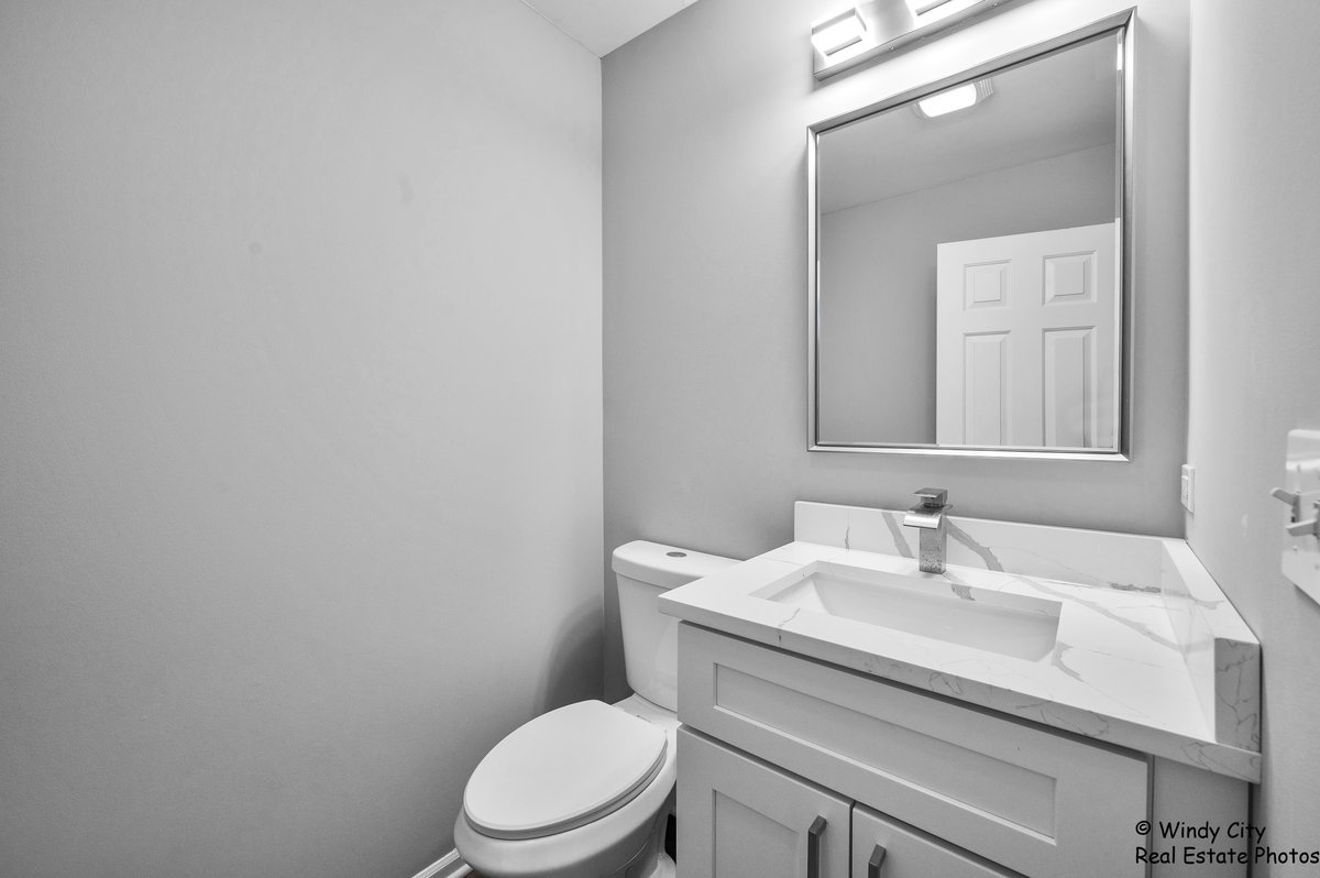 162 Wilson Way, South Elgin, IL 60177