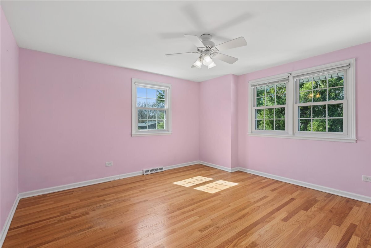 1318 Gamon Road, Wheaton, IL 60189