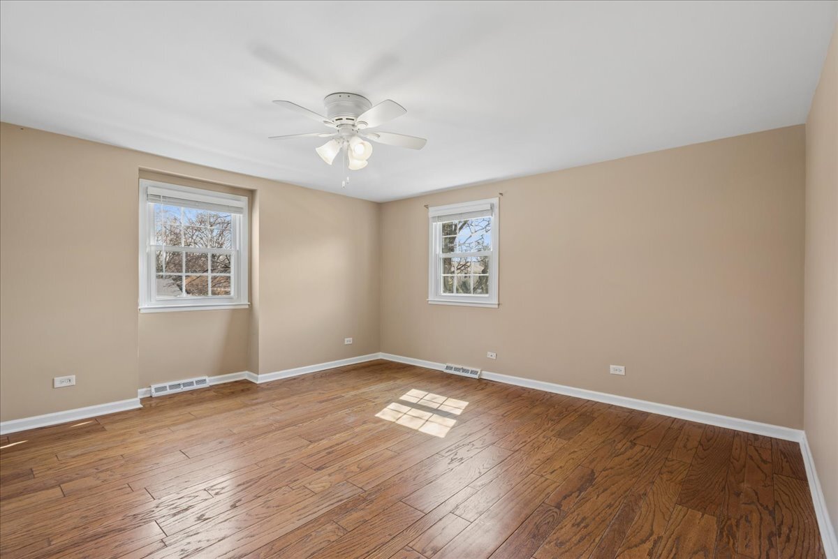 1318 Gamon Road, Wheaton, IL 60189