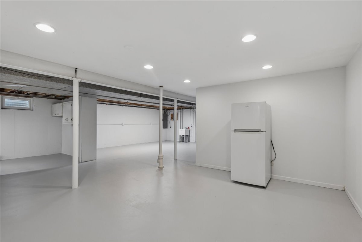 1318 Gamon Road, Wheaton, IL 60189