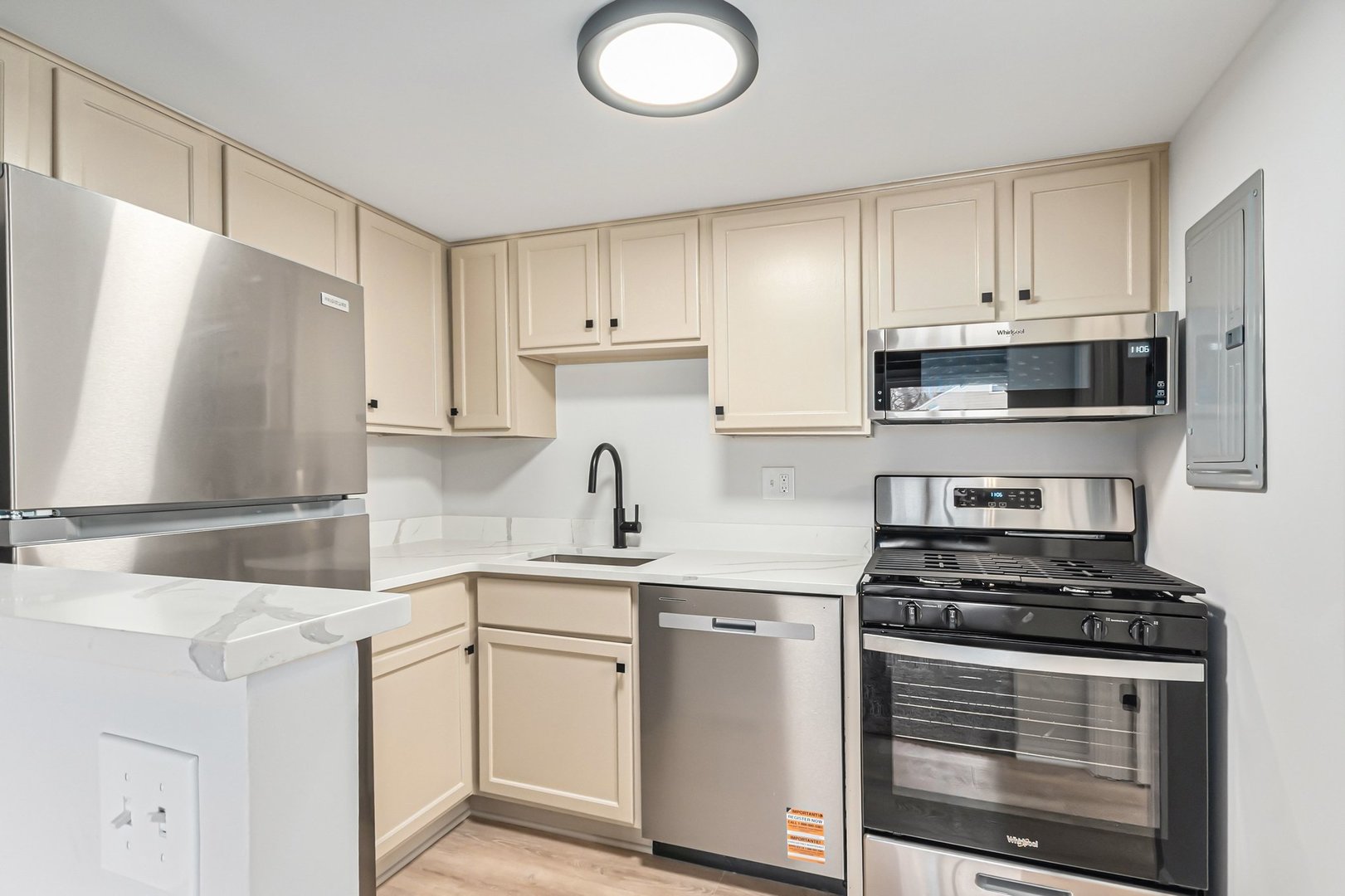 79 Maude Avenue #E, Fox Lake, IL 60020