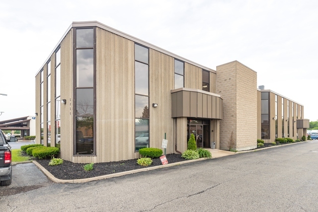 6428 Joliet Road #103, Countryside, IL 60525