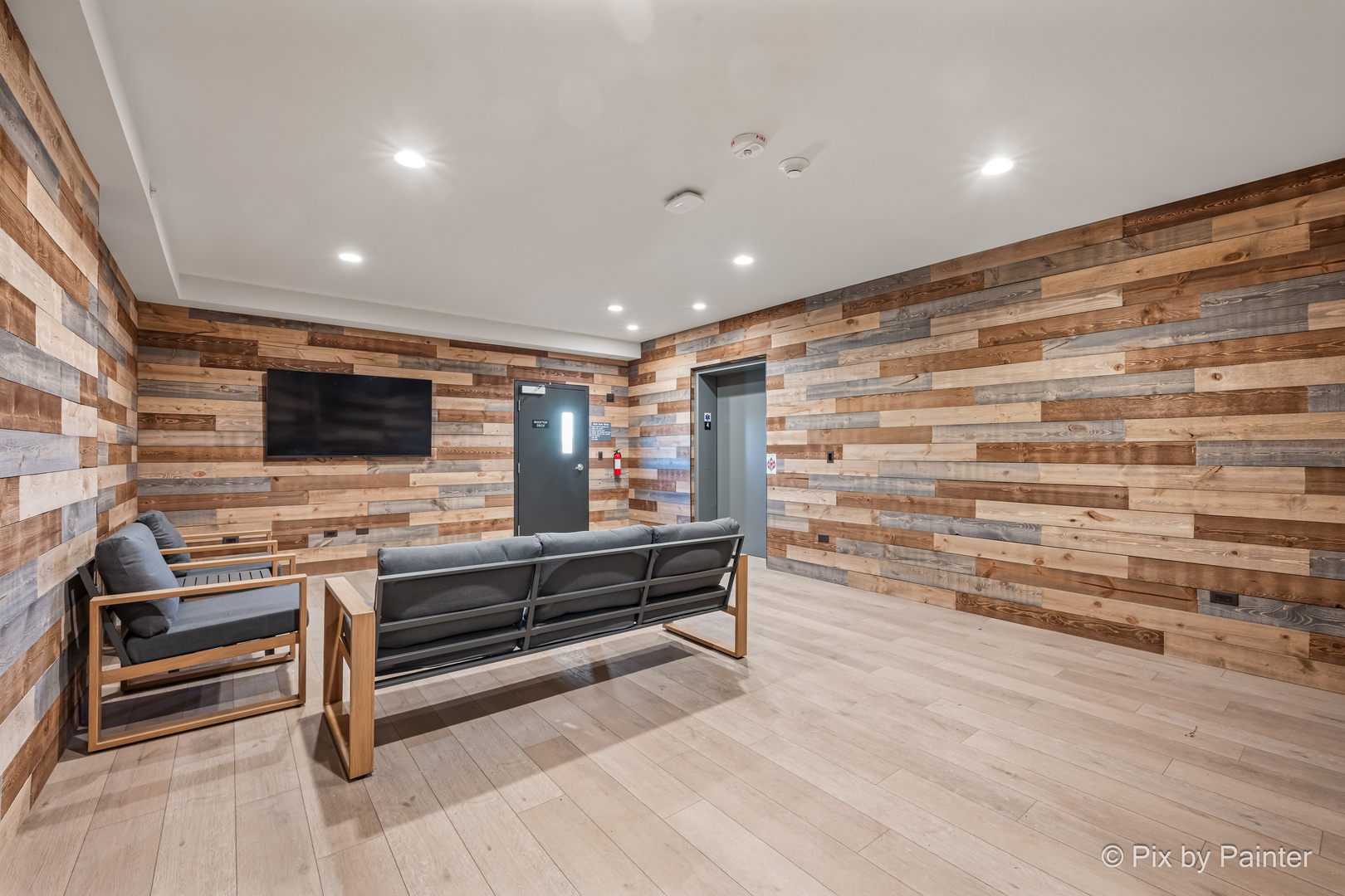 27 W Park Boulevard #303, Villa Park, IL 60181