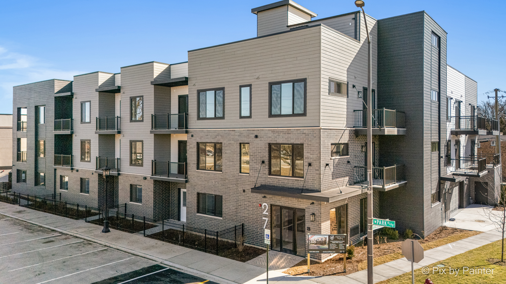 27 W Park Boulevard #303, Villa Park, IL 60181