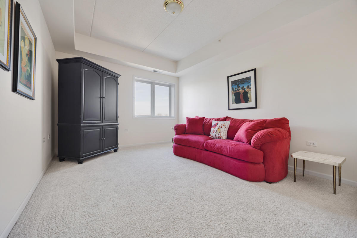 18630 Pine Lake Drive #2C, Tinley Park, IL 60477