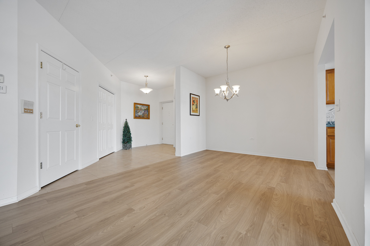 18630 Pine Lake Drive #2C, Tinley Park, IL 60477