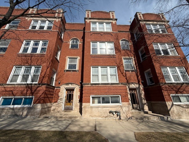 929 BRUMMEL Street #2, Evanston, IL 60202