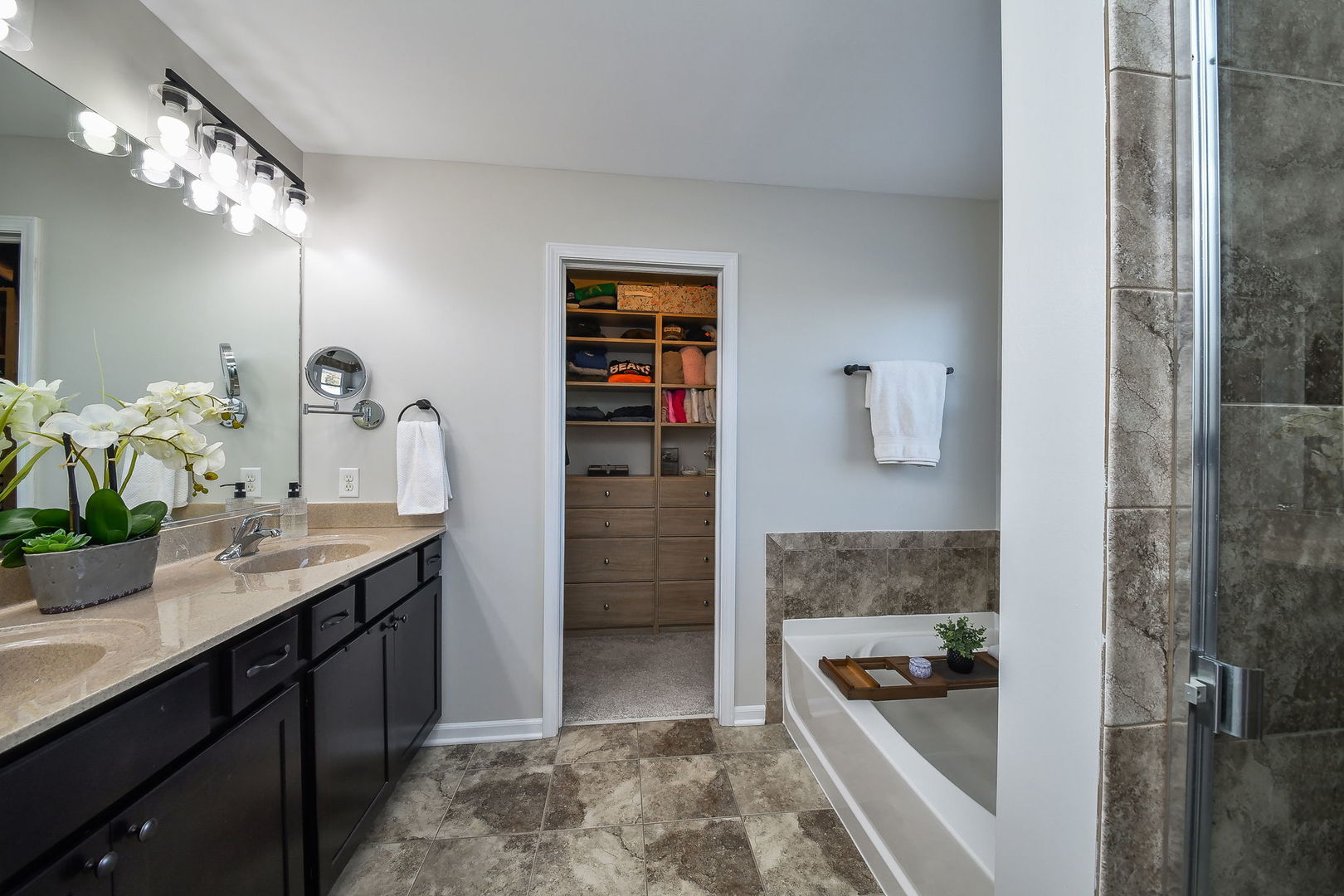 40W150 Palmer Road, Geneva, IL 60134