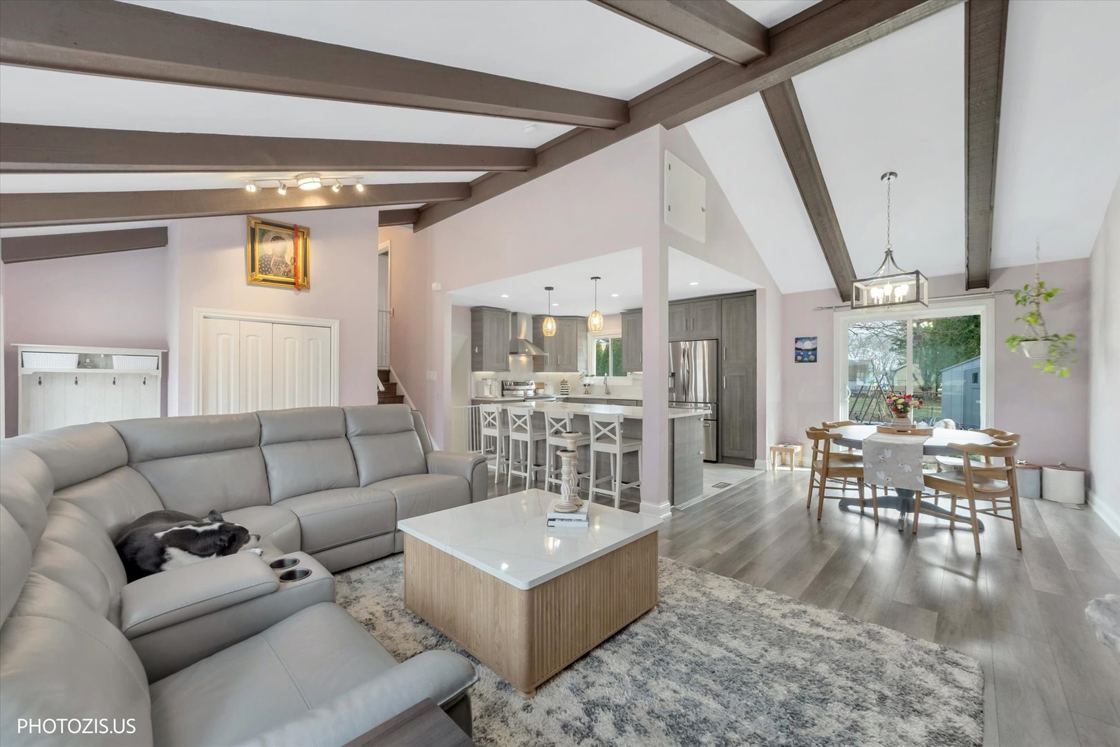 981 N Mill Road, Addison, IL 60101