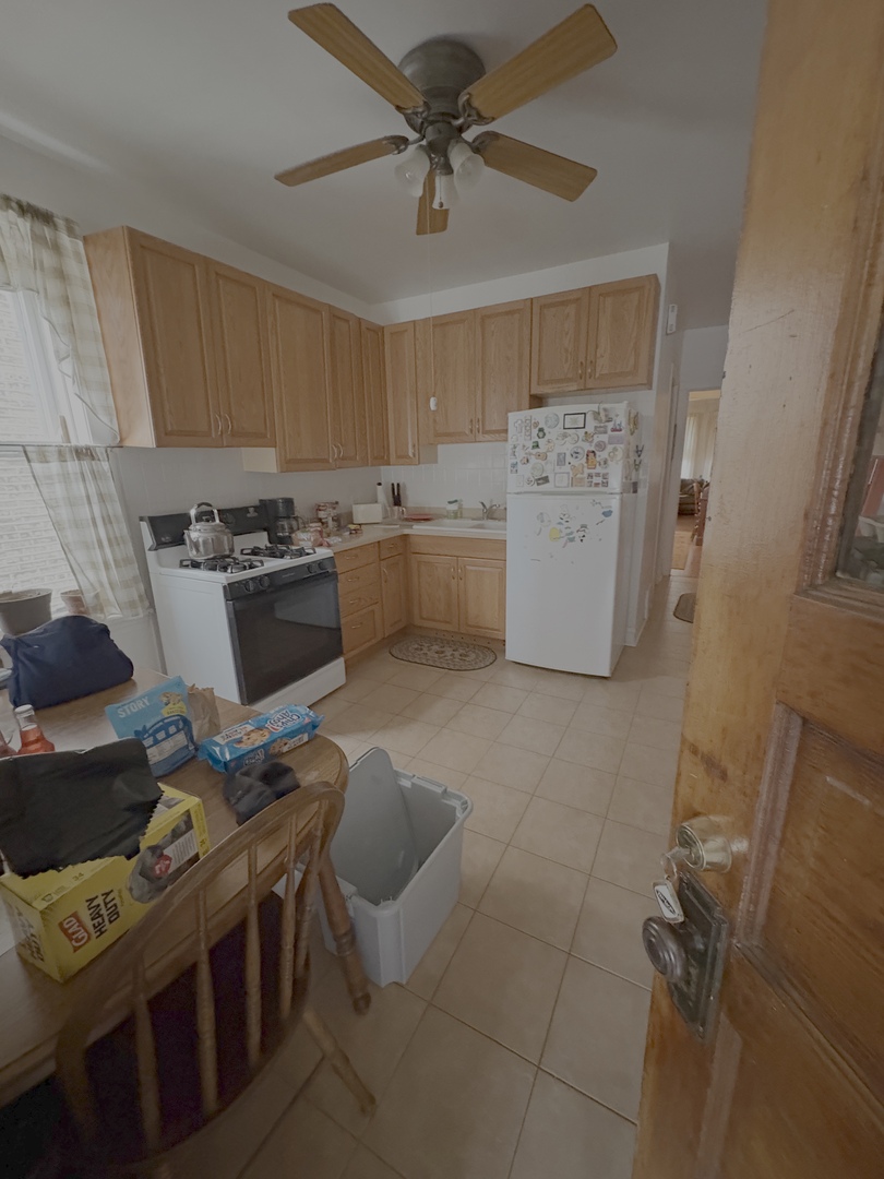 4049 N Troy Street, Chicago, IL 60618