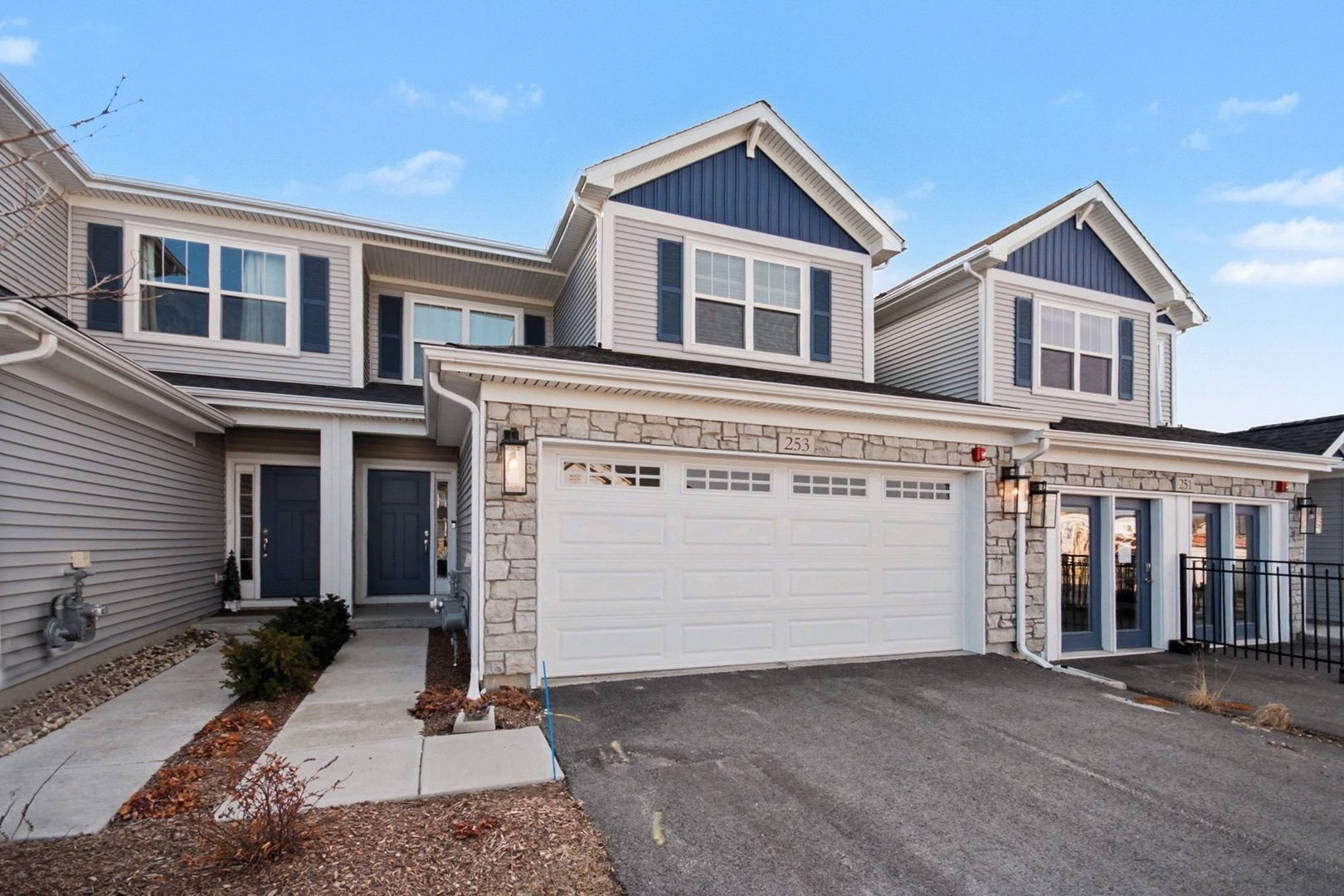 253 Masters Drive, Addison, IL 60101