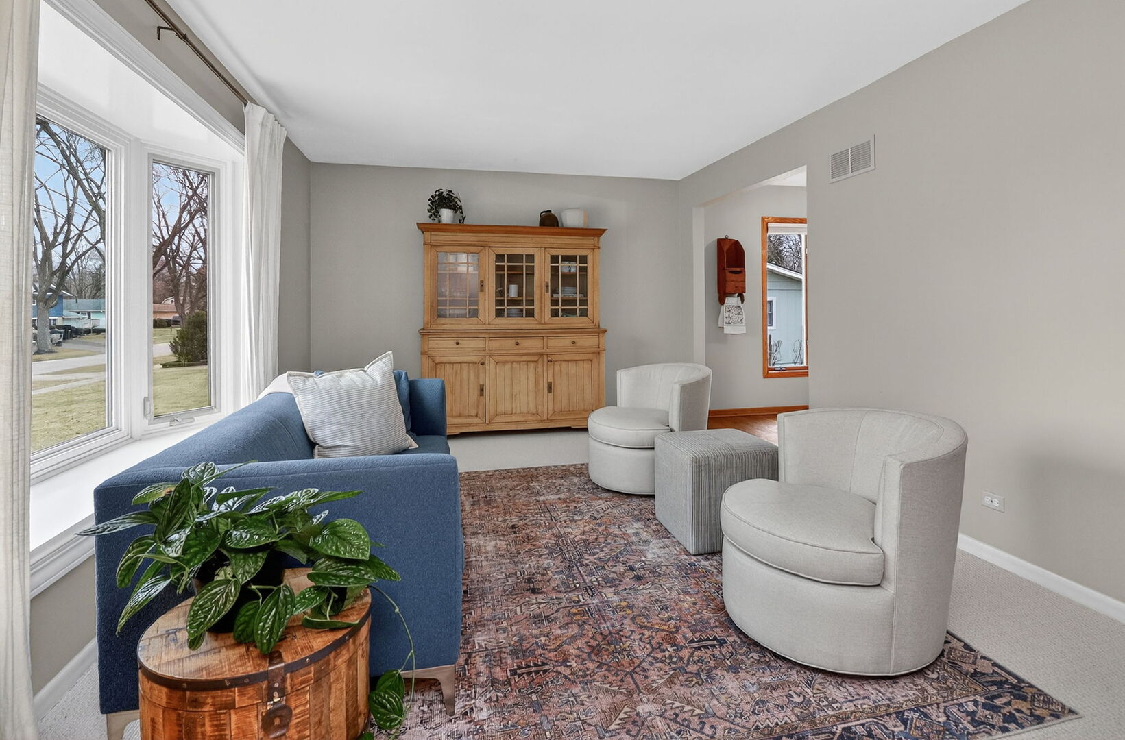 6766 Valley View Drive, Downers Grove, IL 60516