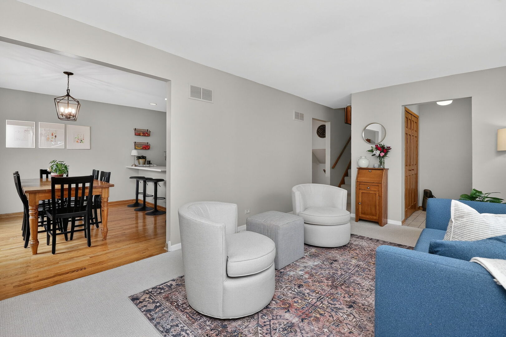 6766 Valley View Drive, Downers Grove, IL 60516