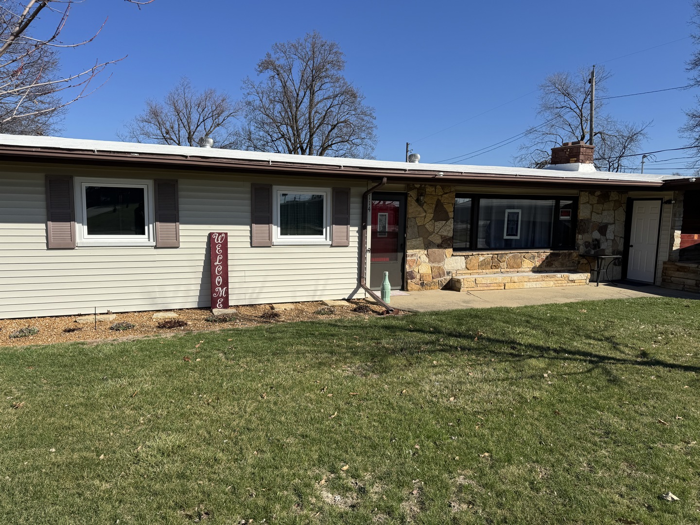 1114 E Lafayette Street, Bloomington, IL 61701