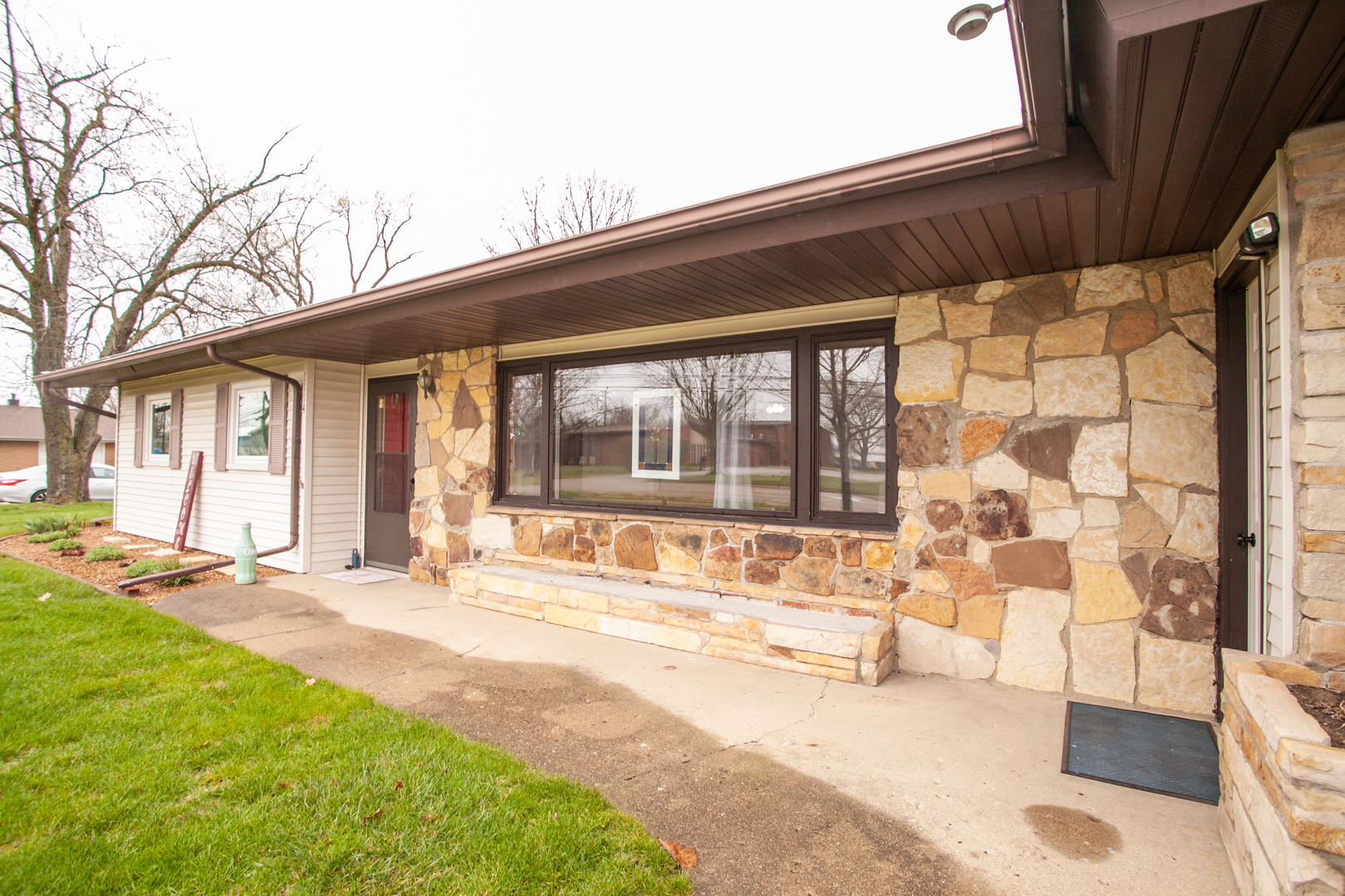 1114 E Lafayette Street, Bloomington, IL 61701