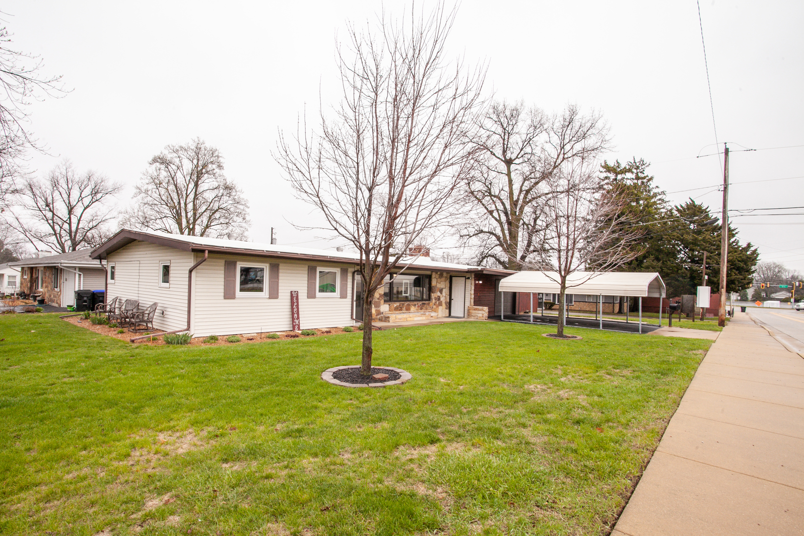 1114 E Lafayette Street, Bloomington, IL 61701