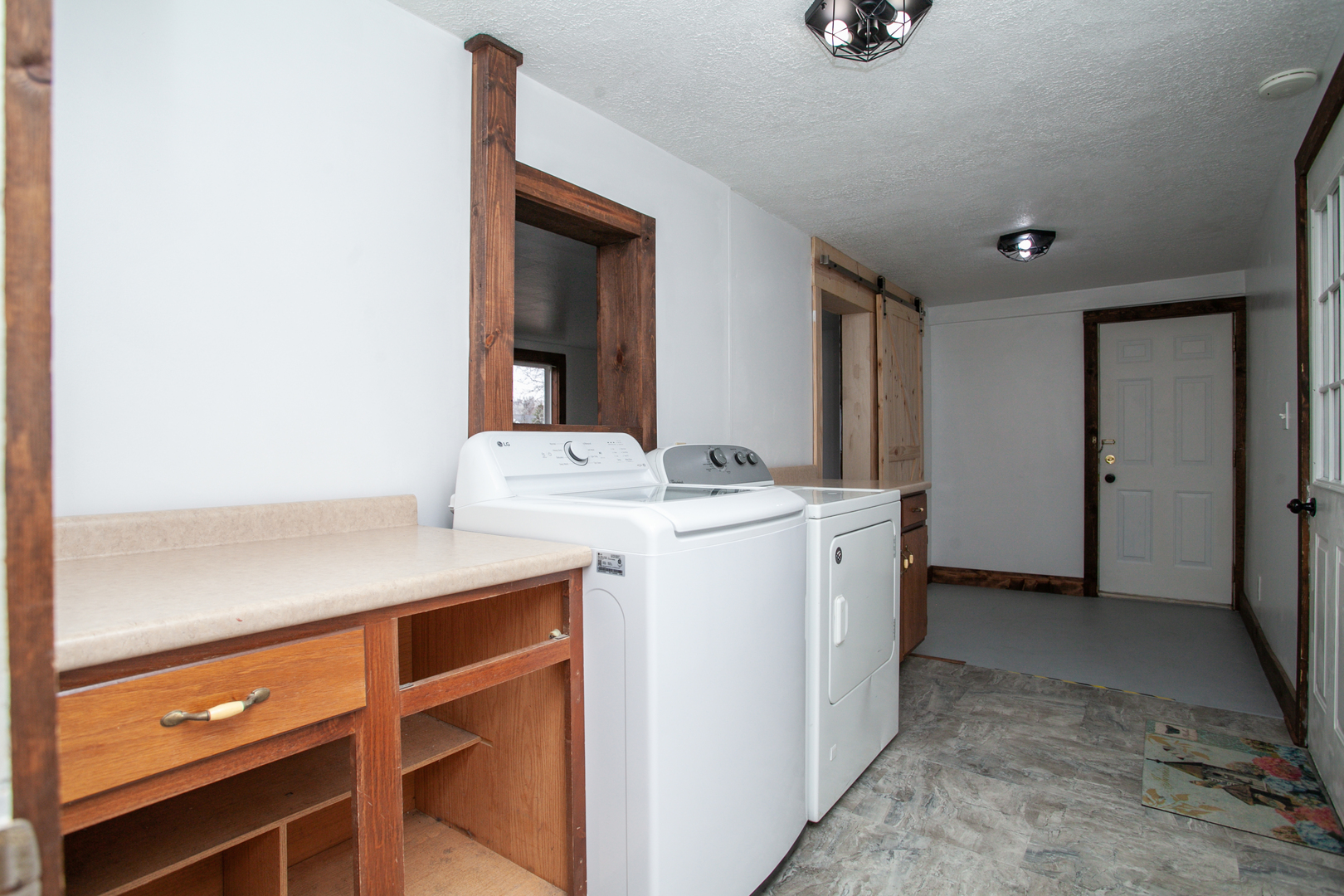 1114 E Lafayette Street, Bloomington, IL 61701