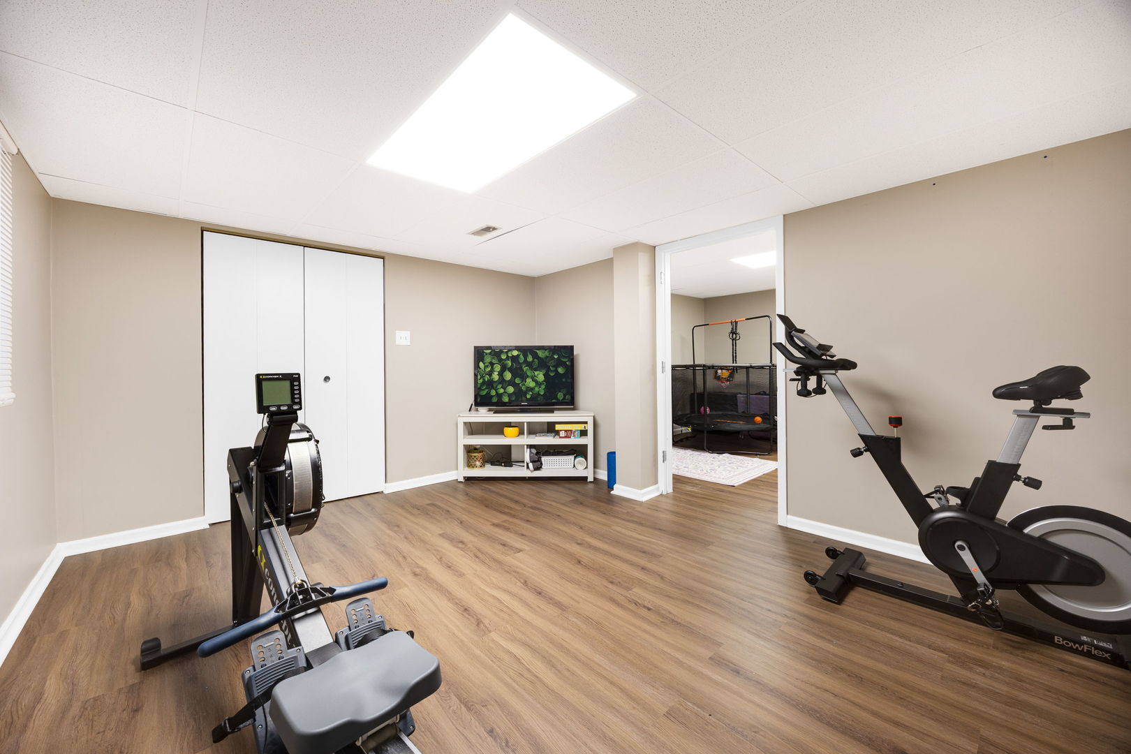 2305 Hartford Court, Naperville, IL 60565