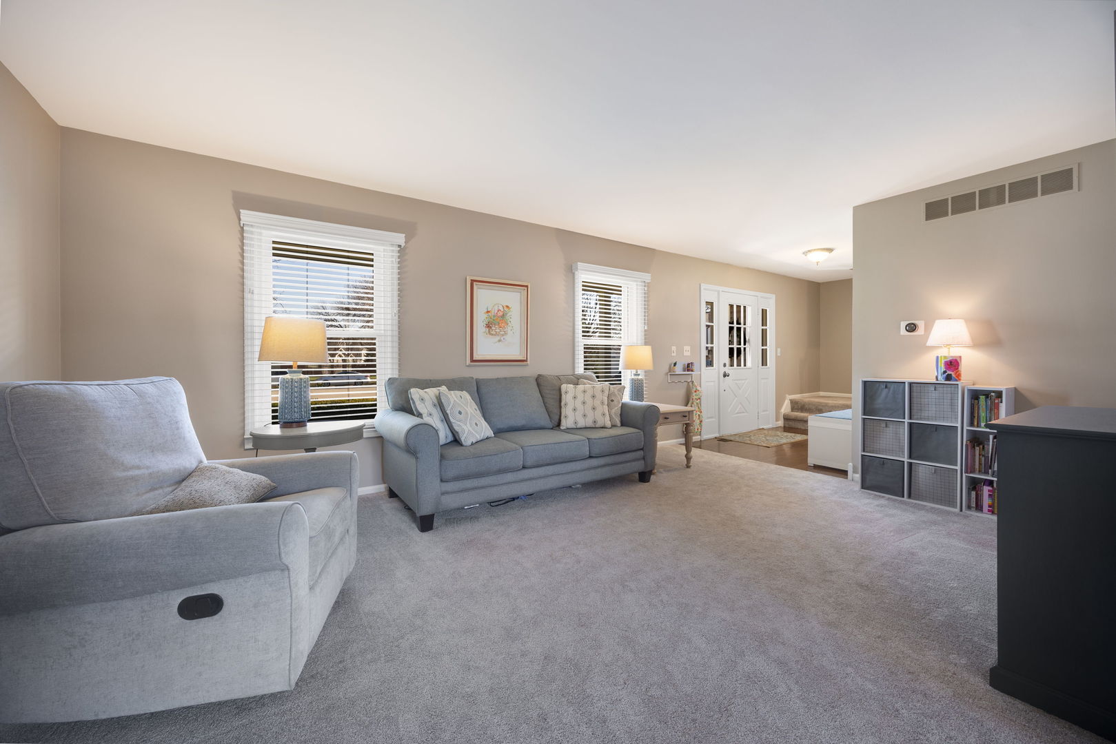 2305 Hartford Court, Naperville, IL 60565