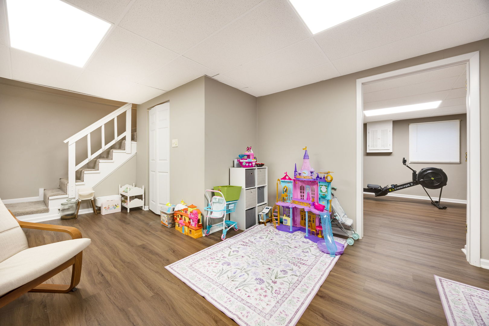 2305 Hartford Court, Naperville, IL 60565