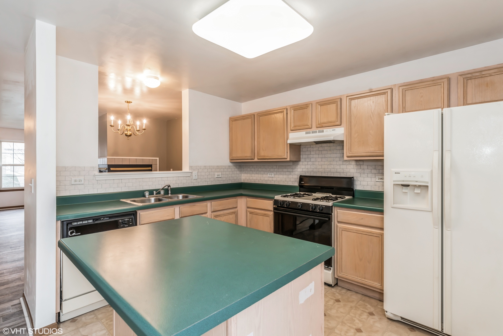 274 Holiday Lane, Hainesville, IL 60073