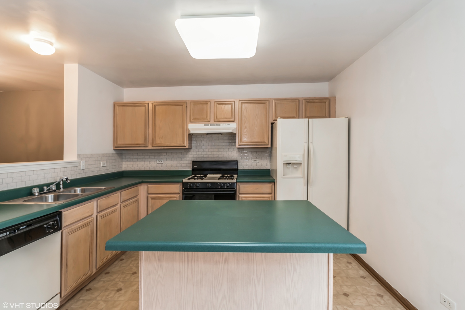 274 Holiday Lane, Hainesville, IL 60073