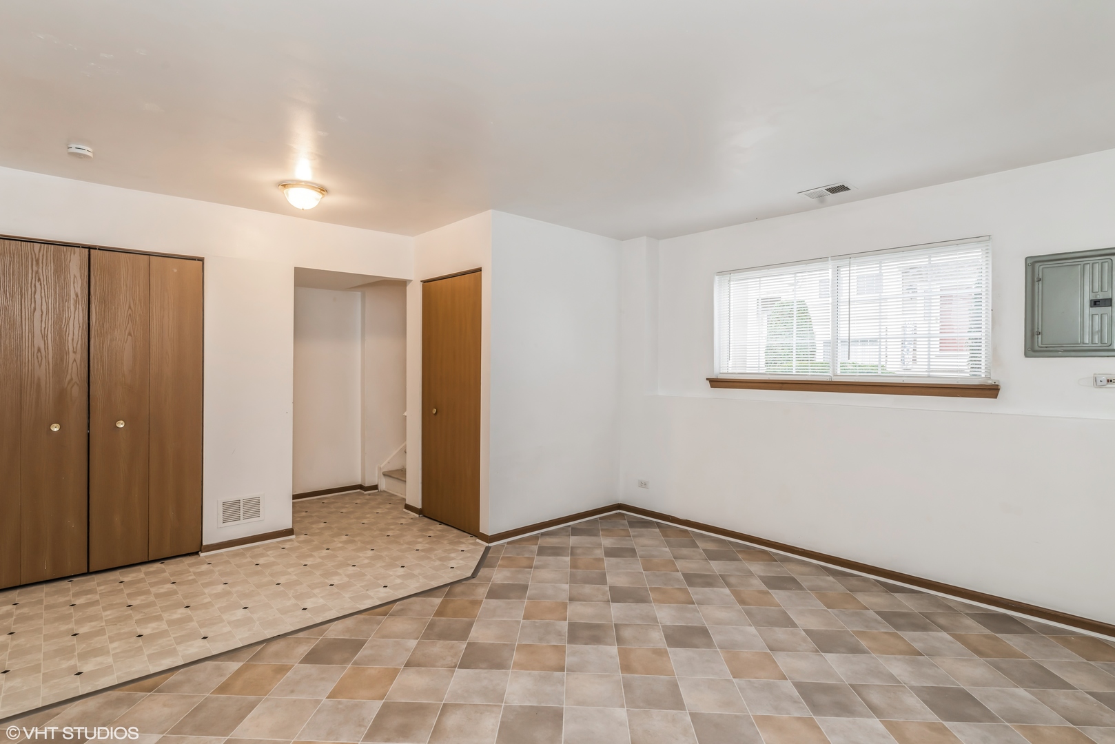 274 Holiday Lane, Hainesville, IL 60073