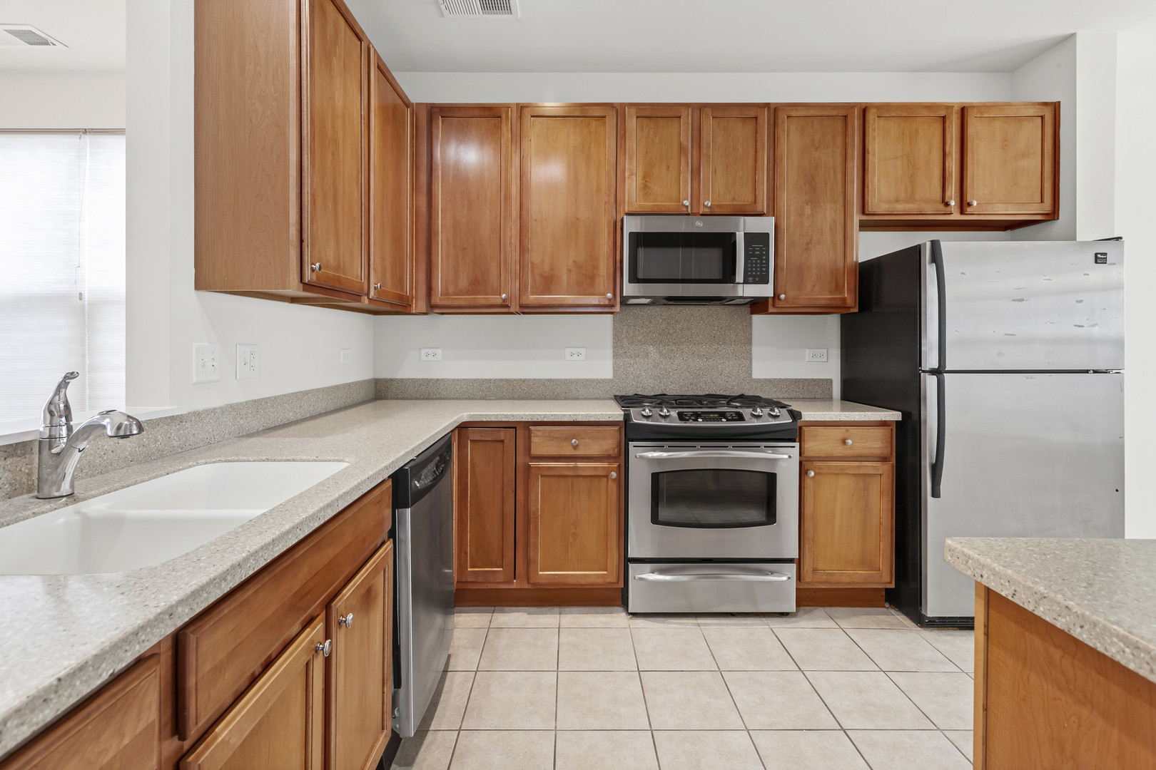 3204 Comstock Court, Mundelein, IL 60060