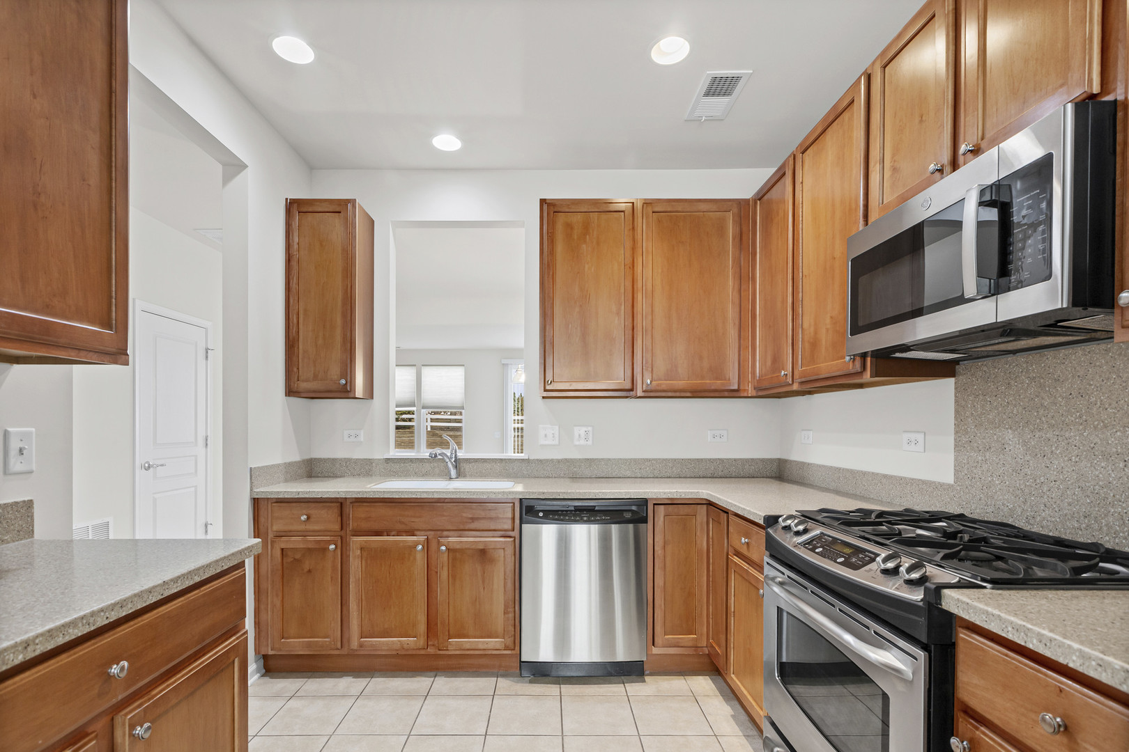 3204 Comstock Court, Mundelein, IL 60060