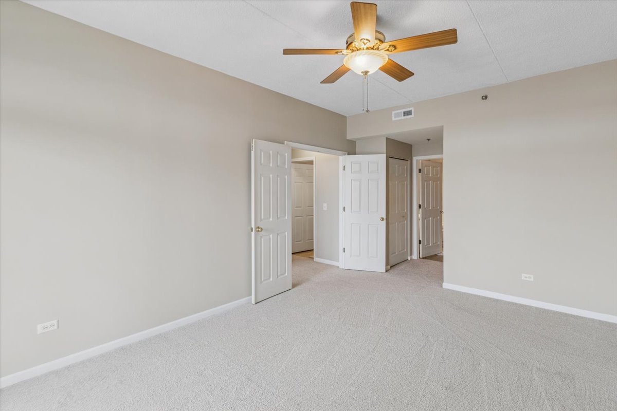 3100 Town Square Drive #308, Rolling Meadows, IL 60008