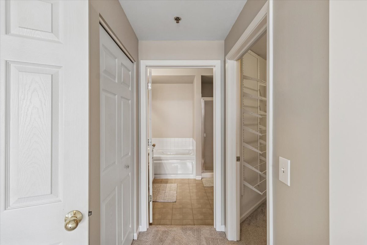 3100 Town Square Drive #308, Rolling Meadows, IL 60008